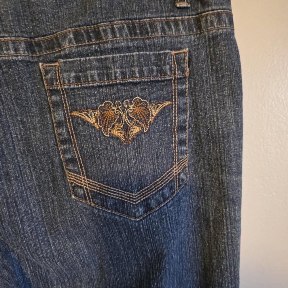 EUC Westport Denim Capri's - Picture 2 of 5